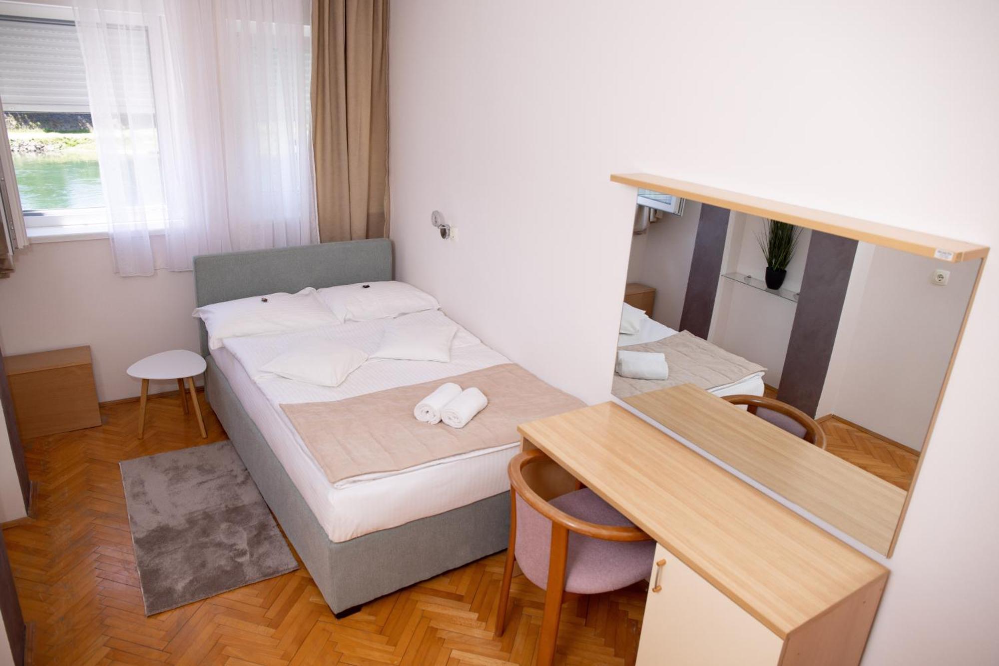 Motel New Sanatron Bosanski Novi Exterior foto